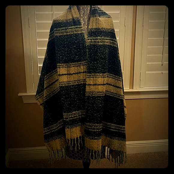 Free People Accessories - NWOT Free People wrap